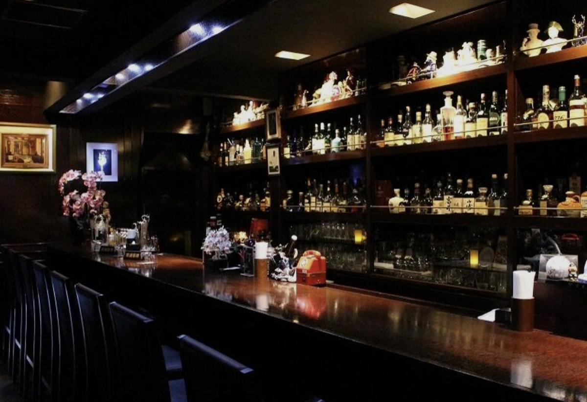 ③BAR ル・ヴェール｜ドレスコードあり本格バー